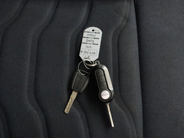 Iveco DAILY 35C16 Bakwagen+Laadklep | Airco | 3-Persoons | 750Kg Laadklep