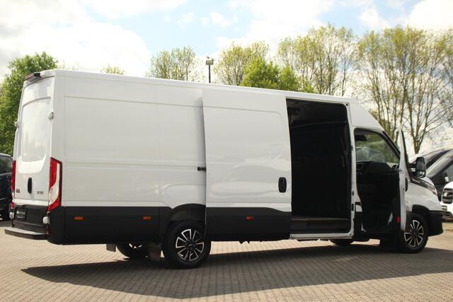 Iveco DAILY 35S18A8 3.0 180pk L4H2 Automaat | Adap. Cruise| L + R Schuifdeur | 3500kg trekgew. | Gev. Stoel | Camera | Navi | Clima | Lease 537,- p/m