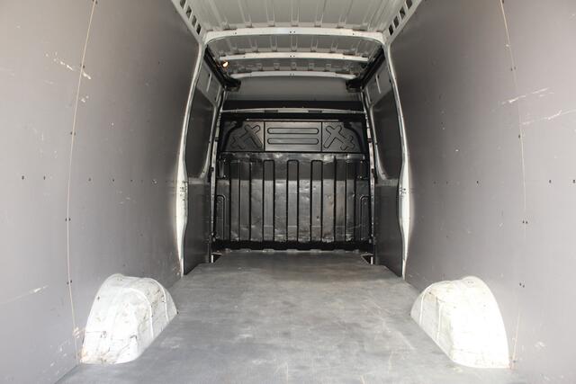 Iveco DAILY 35S18A8 3.0 180pk L4H2 Automaat | Adap. Cruise| L + R Schuifdeur | 3500kg trekgew. | Gev. Stoel | Camera | Navi | Clima | Lease 537,- p/m