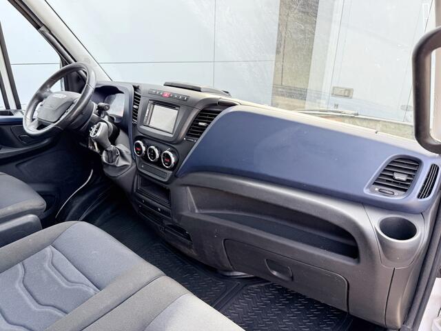 Iveco DAILY 35C18 3.0 3.0 Automaat Kipper Dubbellucht 3.5t Trekhaak Airco Cruise Control