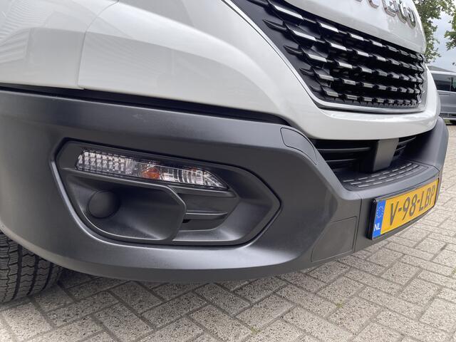 Iveco DAILY 35S14V 2.3 Himatic automaat L4H2 / laadruimte 470cm lang ! / vaste prijs rijklaar ¤ 23.950 ex btw / lease vanaf ¤ 391 / trekhaak 3500 kg / cruise en climate control / 270 graden achterdeuren