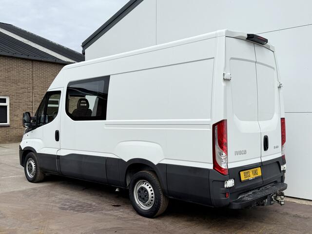 Iveco DAILY 35S14 2.3 L2H2 Dubbele Cabine 7 Stoelen Airco Cruise Control Trekhaak 3.5t Lucht geveerde stoel