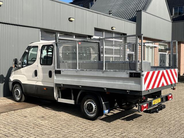 Iveco DAILY 35S11D 2.3 345 Airco Trekhaak 3500kg trekgewicht 6-Persoons Open laadbak Pick-up P-up Bakwagen 1e eigenaar Euro 5 Bpm vrij voor particulier gebruik!!