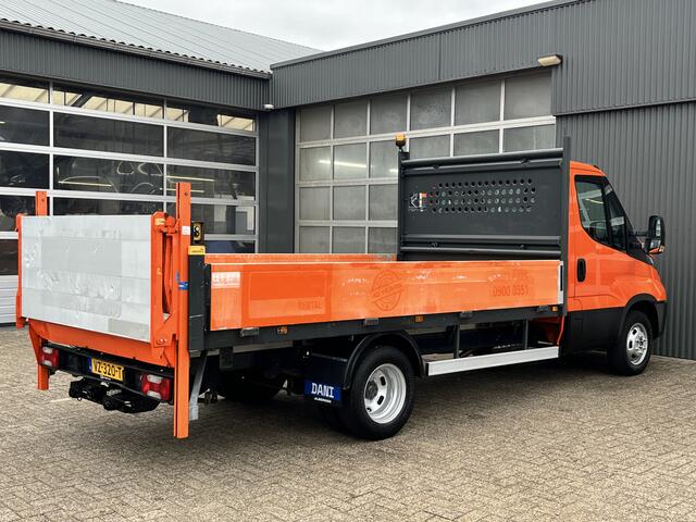 Iveco DAILY 35C15 2.3 375 Trekhaak 3500kg Laadklep 500kg Navigatie Open laadbak Pick-up Euro 5 Bpm vrij Bakwagen p-up 1e eigenaar Dealer onderhouden