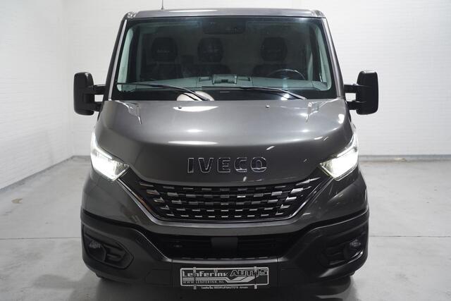 Iveco DAILY 35S16 160 pk Aut. L2H1 Laag Dak, Navi, Camera Adapt. Cruise Control, Trekhaak 3.500 kg, Airco ECC, 3-Zits