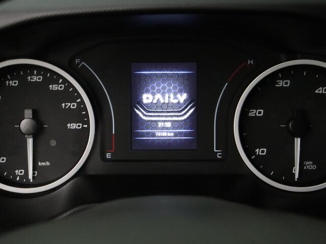 Iveco DAILY 35S14 L2H2 | 3500Kg Trekgewicht | Airco | Cruise | 3-Persoons | Betimmering