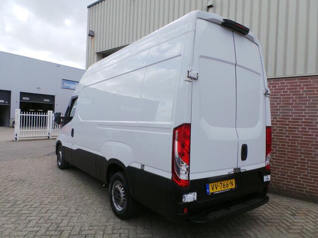 Iveco DAILY 35S13V 2.3 352 H3 L2 Koelwagen, Airco,3persoons, met oprij plaat
