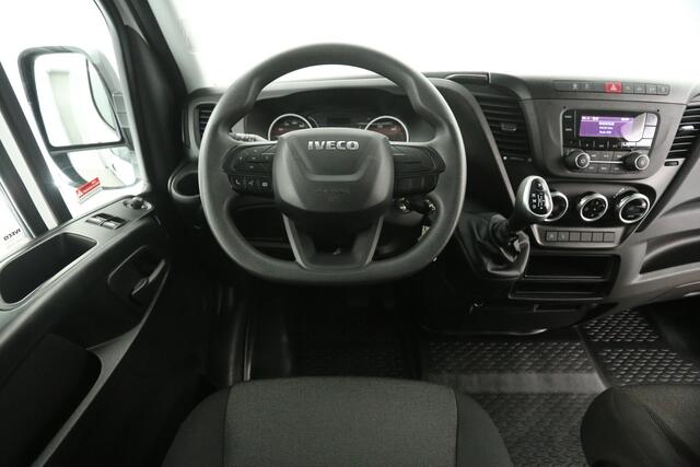 Iveco DAILY 35S16V 2.3 352 L2H2 | 157PK | 3500kg Trekgew. | Automaat | Airco | Parkeersensoren | 3 Persoons