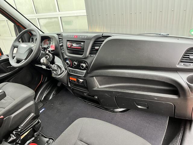 Iveco DAILY 35C15 2.3 375 Trekhaak 3500kg Laadklep 500kg Open laadbak Pick-up Euro 5 Bpm vrij Bakwagen p-up 1e eigenaar Dealer onderhouden