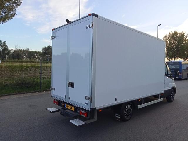 Iveco DAILY 35S16A8P 2.3 4100 Gesloten laadbak met achterdeuren luchtgeveerd