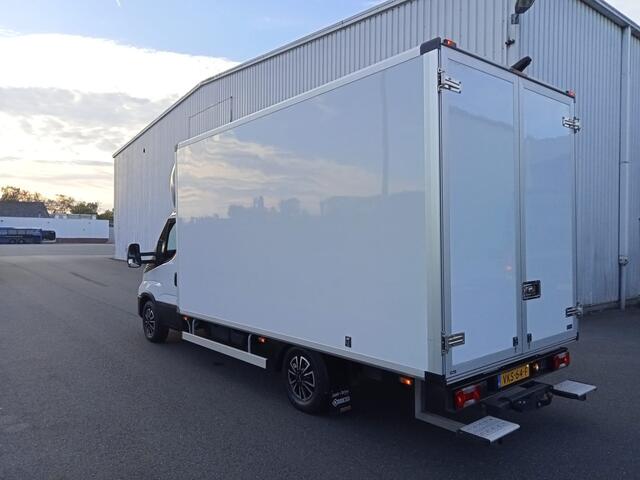 Iveco DAILY 35S16A8P 2.3 4100 Gesloten laadbak met achterdeuren luchtgeveerd