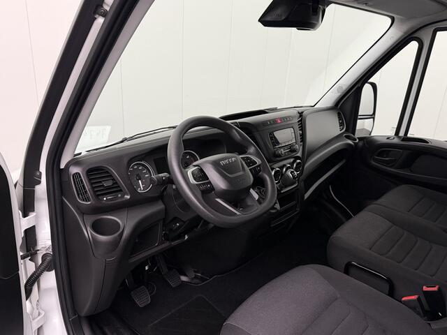 Iveco DAILY 35C16 3.0L Bakwagen+Laadklep | Dakspoiler | Airco | Cruise | 3-Persoons