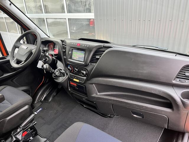 Iveco DAILY 35C14 2.3 375 Laadklep 500kg Trekhaak 3500kg trekgewicht Airco 2-Persoons Open laadbak Pick-up P-up Bakwagen Telefoonverbinding 1e eigenaar Euro 6 Bpm vrij !!!