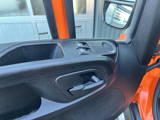 Iveco DAILY 35C14 2.3 375 Laadklep 500kg Trekhaak 3500kg trekgewicht Airco 2-Persoons Open laadbak Pick-up P-up Bakwagen Telefoonverbinding 1e eigenaar Euro 6 Bpm vrij !!!