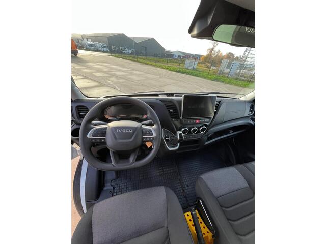 Iveco DAILY 35C18HA8 bakwagen met laadklep (1000 kg.)