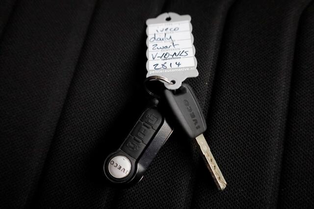 Iveco DAILY 35S18 3.0 180pk L4H2 Maxi HiMatic Automaat ACC/LED/Camera/Air-Pro Luchtvering 02-2023