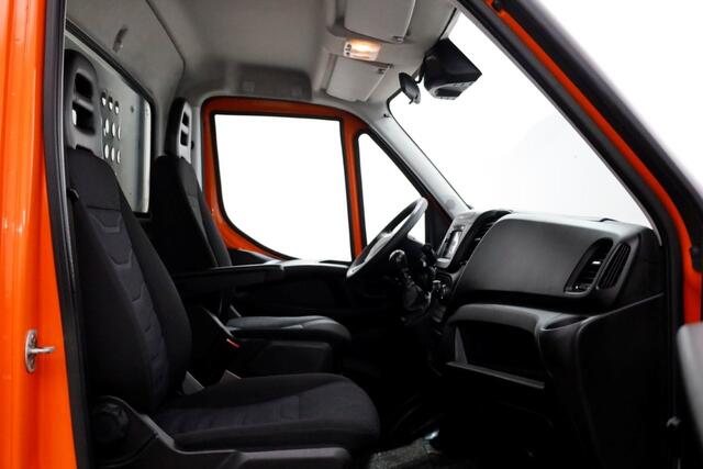 Iveco DAILY 35C14 136pk Open Laadbak met laadklep en trekhaak 3500kg 10-2019