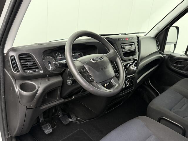 Iveco DAILY 35C16V Open Laadbak | Dubbellucht | Luchtvering | 3500Kg Trekhaak | Airco | Cruise | 3-Persoons