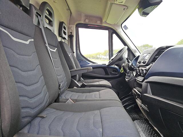 Iveco DAILY 35S14V 2.3 352 L2H2 3.5T-Trekhaak Automaat Airco Euro6!