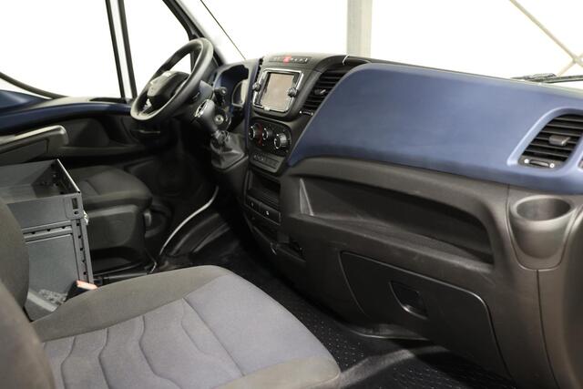 Iveco DAILY 35S16V 2.3 L1H1 AUTOMAAT 160PK 3500KG TREKVERMOGEN