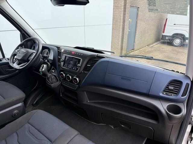 Iveco DAILY 35S16 2.3 Automaat Laadklep LED Climate Control Cruise Control Standkachel Camera Navigatie Koffer Bakwagen Meubelbak