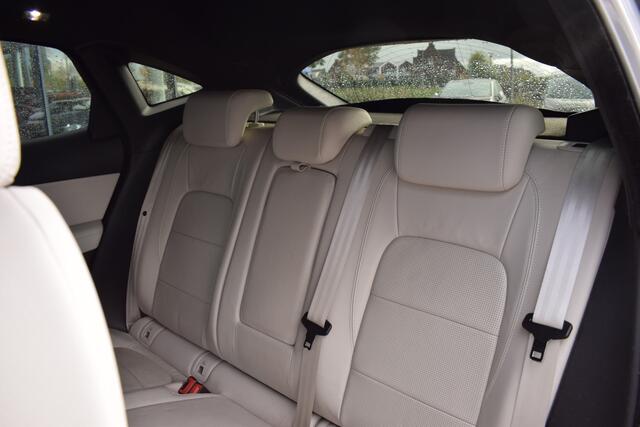 Jaguar E-Pace 2.0 P250 AWD R-Dynamic SE | Meridian | Leer | Stoelverw. | Camera