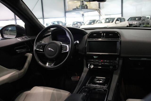 Jaguar F-PACE 2.0t AWD Premium Sport Edition | Navigatie | Achteruitrijcamera | Lm velgen | Leder | Panoramadak | Automaat |