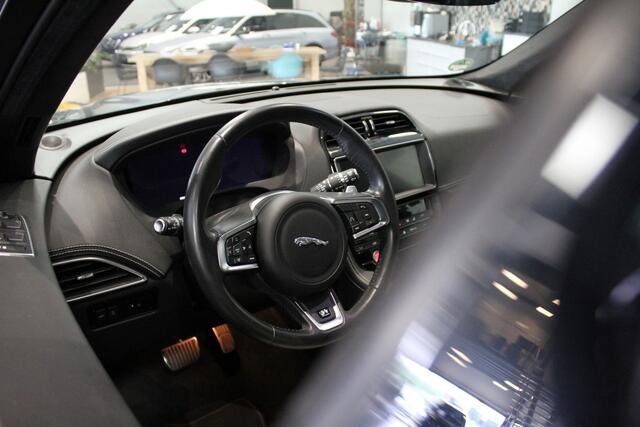 Jaguar F-PACE 2.0t AWD Premium Sport Edition | Navigatie | Achteruitrijcamera | Lm velgen | Leder | Panoramadak | Automaat |