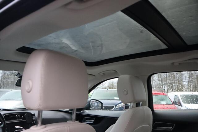 Jaguar F-PACE 2.0 Portfolio AWD 20d !!Motor defect!! Panoramadak, Navigatie, Camera, Lederen interieur, Cruise control, Climate control, !!Motor Defect!!