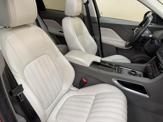 Jaguar F-PACE 2.0t AWD Prestige, 300Pk, 2018, 2de eigenaar, Dealer onderhouden, Alcantara hemel, Volledig leder, Digitale tellers, Afneembare trekhaak, 20" Velgen, Navigatie, Applecarplay, Stoelverwarming,