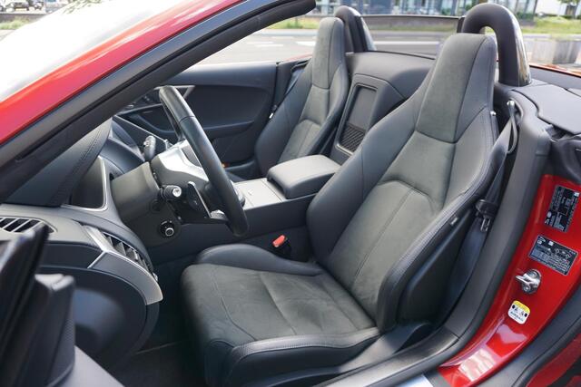 Jaguar F-TYPE P300 RWD