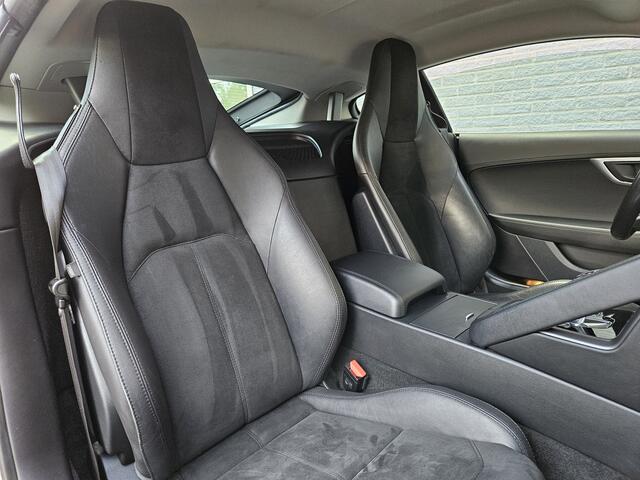 Jaguar F-TYPE 3.0 V6 RWD R-Dynamic