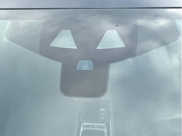 Jaguar XE 2.0 D Pure Navi/Camera/Front assist - Motorschade