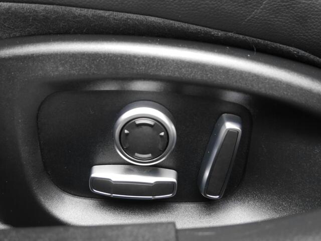 Jaguar XE 2.0 P250 SE | 1800 KG trekgewicht | Apple carplay/Android auto | Camera | Stoelverwarming | Climate control | Cruise control | Keyless entry en start | Lederen bekleding | Elektrisch verstelbare voorstoelen