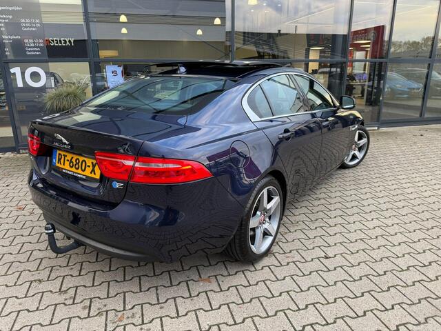 Jaguar XE 2.0 D Portfolio *Schuif-/Kanteldak & Trekhaak*