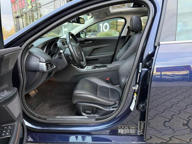 Jaguar XE 2.0 D Portfolio *Schuif-/Kanteldak & Trekhaak*