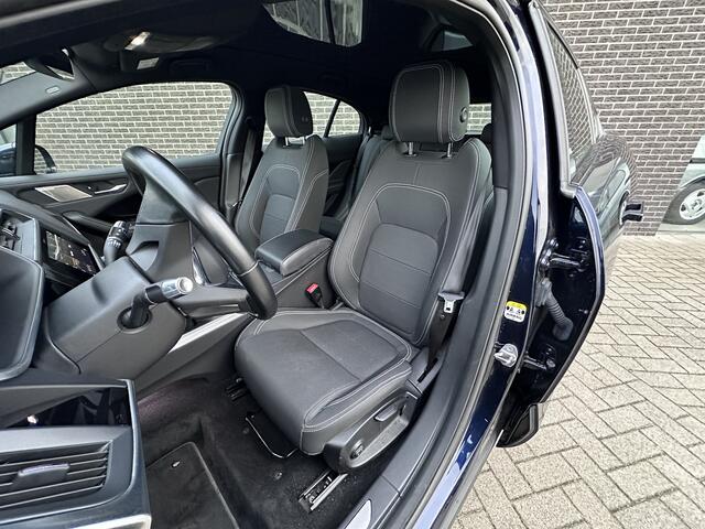 Jaguar i-Pace EV320 S Business Pack 90 kWh | Panorama | Camera | Keyless | Navigatie