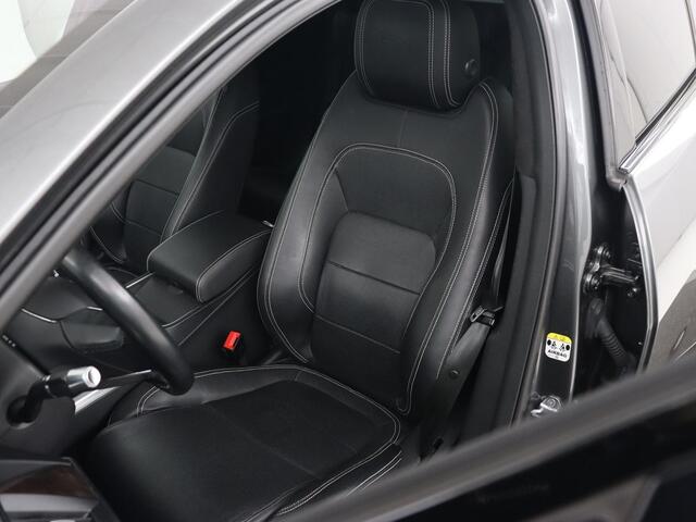 Jaguar i-Pace EV400 HSE 90 kWh | Panoramadak | Head-Up | Luchtvering | Meridian Sound | Leder | Stoelverwarming | 360 Camera | Carplay | Achterbankverwarming | DAB | Keyless