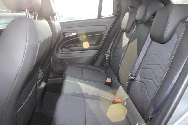 Jeep Avenger ALTITUDE 156PK 54 kWh | 3-FASE | ELEKTRISCH BEDIENBARE ACHTERKLEP | ACHTERUITRIJ CAMERA | NAVIGATIE | DRAADLOZE APPLE CARPLAY/ANDROID AUTO | ALL SEASON BANDEN | LICHTMETALEN VELGEN 17" | ADAPTIVE CRUISE CONTROL | DAB+ RADIO | DRAADLOZE TELEFOONLADER | KEY