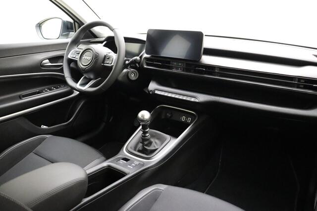 Jeep Avenger 1.2 Altitude 100 PK "Climate control | Navigatie via Carplay | Dodehoekassistent | Lichtmetalen velgen | Cruise control | Stoel & voorruitverwarming