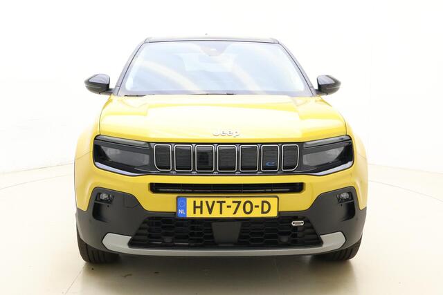 Jeep Avenger Summit 54 kWh | NIEUW | LED Projector koplampen | Navigatie | Camera | Sfeerverlichting | 18'' lichtmetalen velgen | Two-tone lak | Getint glas | Snel leverbaar!