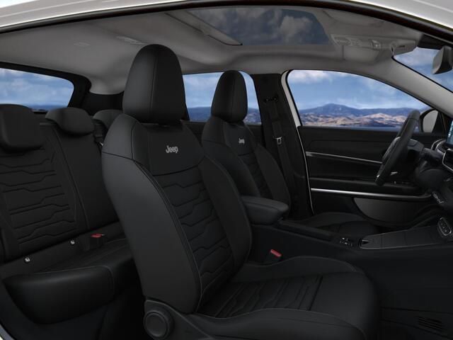 Jeep Avenger Summit 54 kWh | 17% Bijtelling | Schuif/Kanteldak | Leder&Winter Pack | Warmtepomp | Info&Convenience Pack