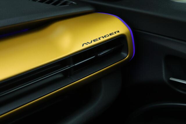 Jeep Avenger SUMMIT 54 KWH | LED | CARPLAY | CAMERA | KEY-LESS | ACC | WARMTEPOMP | STOELVERW.