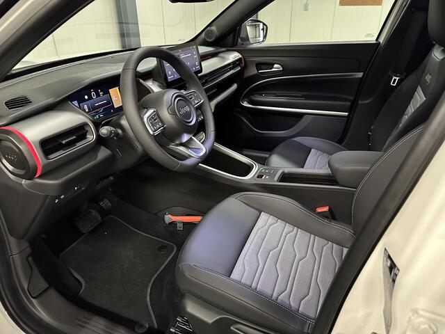 Jeep Avenger 1.2T 4xe Overland | 1ste eigenaar | AUTOMAAT | AppleCarPlay/AndroidAuto | Adaptive Cruise Control | Stoel/Stuurverwarming | Camera | Sfeerverlichting | Keyless | Isofix | Privacy Glass | Parkeersensoren | Electrische achterklep |