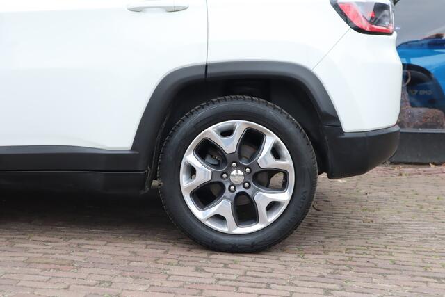 Jeep COMPASS 1.3T Night Eagle Liberty Edition | Trekhaak | Automaat | Apple Carplay & Android Auto | Navigatie | Camera | Keyless