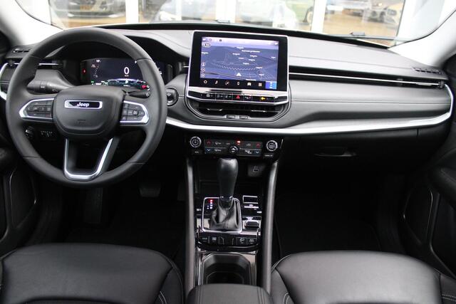 Jeep COMPASS 4xe 240PK Plug-in Hybrid S | NAVIGATIE 10,25 "TOUCHSCREEN | APPLE CARPLAY/ANDROID AUTO | ACHTERUITRIJ CAMERA | DAB+ RADIO | CLIMATE CONTROL | 19"GLOSS BLACK LICHTMETALEN VELGEN | ADAPTIVE / CRUISE CONTROL | DIGITAAL INSTRUMENTENPANEEL | LEDEREN BEKLEDING 