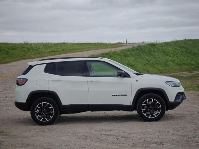Jeep COMPASS 240PK Plug-in Hybrid Trailhawk | Leder | Alpine audio