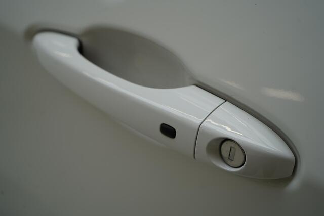 Jeep COMPASS 4xe 240 Plug-in Hybrid Electric S | Leder | Navigatie | Achteruitrijcamera | Stuurverwarming