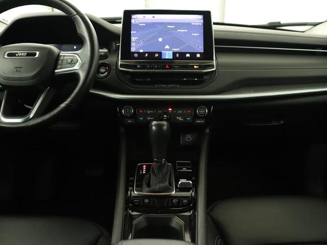 Jeep COMPASS 4xe 240 Plug-in Hybrid Electric S | Leder | Stoel & stuurverwarming | Adaptive cruise | Camera | Carplay | Keyless | Elektrische stoelen | 19'' | Digital Cockpit | Navigatie | PHEV | Plug In