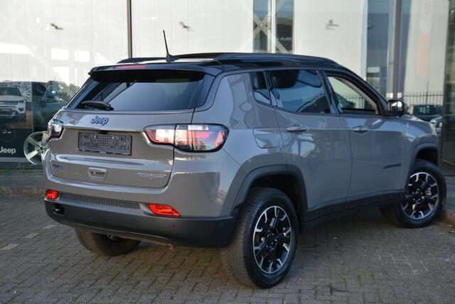 Jeep COMPASS 4xe 240 Plug-in Hybrid Electric Trailhawk | Panoramadak | 360 camera | Stoelverwarming | 12 maanden garantie
